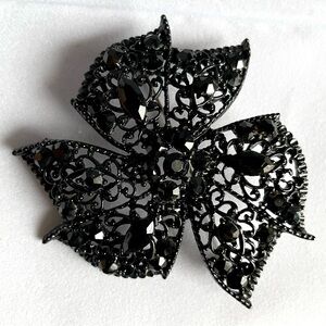 Vintage Japanned Lacquered Black Brooch with Rhinestones